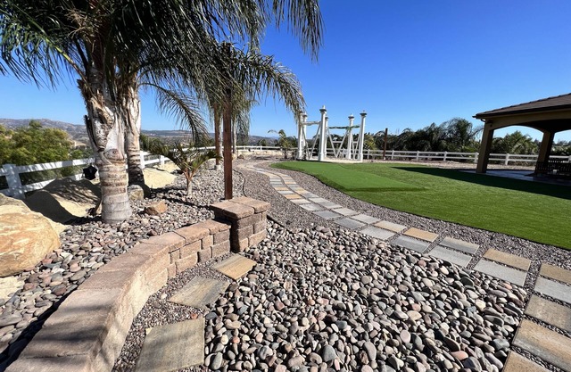 Hilltop Villa 5BR & Loft, 4.5BA Sleep16+, 360 Panoramic Mountain View