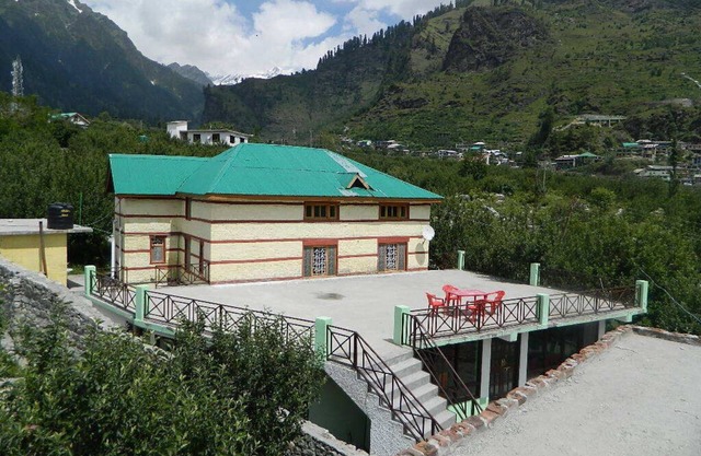 Himalayan Mountain Sojourns , Cottage and rooms