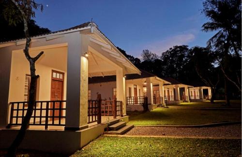 Hirvate Estate/Crawford House