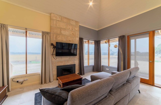 Historic and Charming Cottage with Modern Comfort and Two King Suites