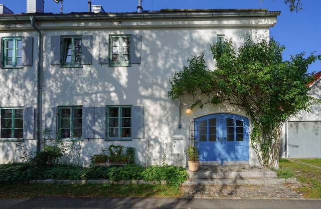 Historic building, near Lake Ammer, Lake Starnberg, Allgäu, mountains, Neuschwanstein