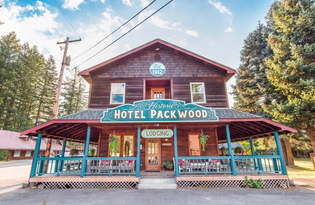Historic Hotel Packwood - Book the Entire Hotel