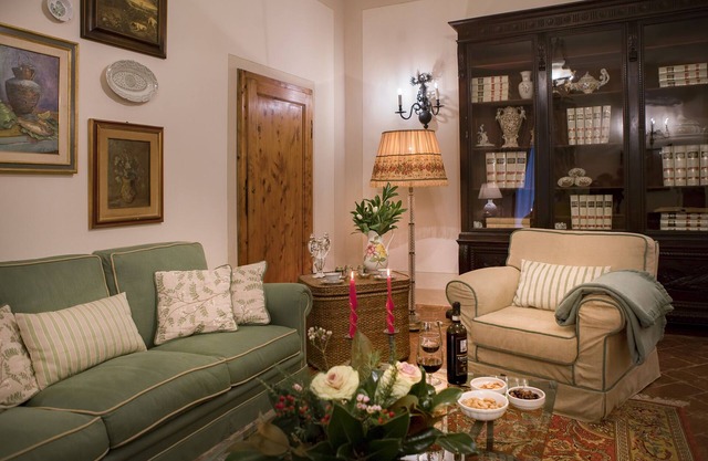 historic home in the heart of Chianti Villa Fillinelle suites Sernigi