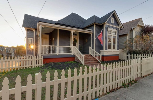 Historic + Pet-Friendly 2 Mi to Broadway