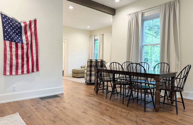 Historical Charm-Saugatuck City-Sleeps 8