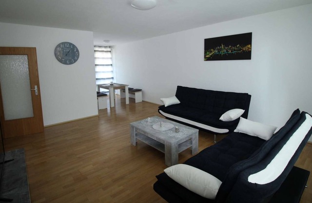 HÖ01 large apartment with dryer and washing machine