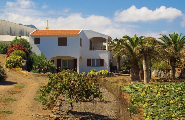 Holiday apartment La Caleta de Interián for 1 - 4 persons with 2 bedrooms - Holiday house