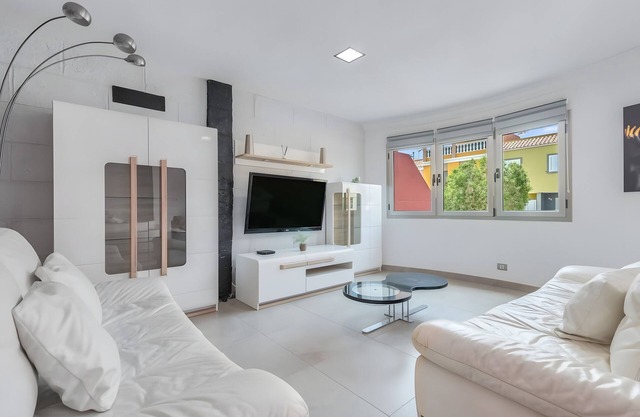 Holiday Apartment 'Encanto Arinaga' with Wi-Fi