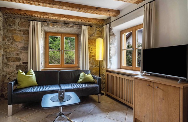 Holiday Apartment "Ansitz Gurtenhof - Andreas Hofer" with Mountain View, Garden & Wi-Fi