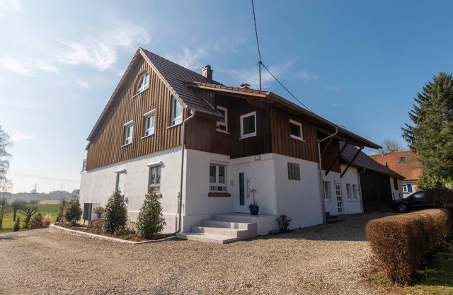 Holiday Apartment 'Bergfeld' with Shared Garden, Balcony and Wi-Fi