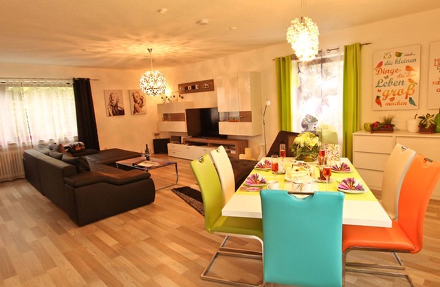 Holiday Apartment Dieterich 1 with Terrace, Private Garden and Wi-Fi