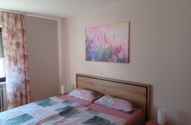 Holiday Apartment 'FeWo Frizzi' with Private Balcony and Wi-Fi