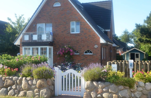 Holiday apartment in Norddorf with 3 bedrooms for a maximum of 5 people on two levels.