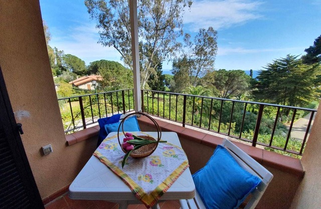Holiday Apartment "Capo Arco Agrumeto" with Sea View, Pool & Balcony