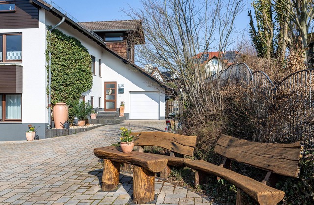 Holiday Apartment "Kirchheim" with Private Terrace, Private Garden and Wi-Fi