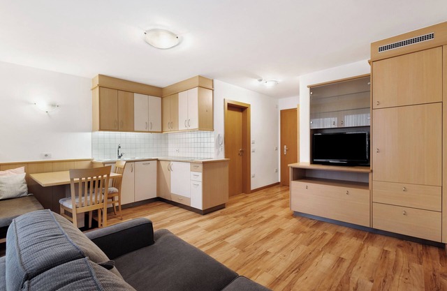 Holiday Apartment 'Linder 17' with Mountain View, Communal Pool and Wi-Fi