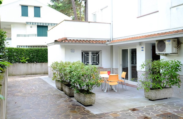 Holiday apartment near the beach