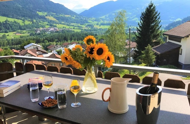Holiday apartment Schluein for 1 - 6 persons with 3 bedrooms - Holiday apartment in one or multi-fam