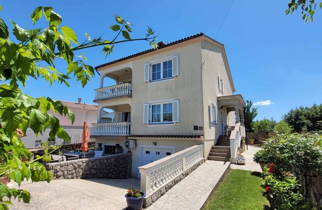 Holiday apartment with air conditioning and WLAN