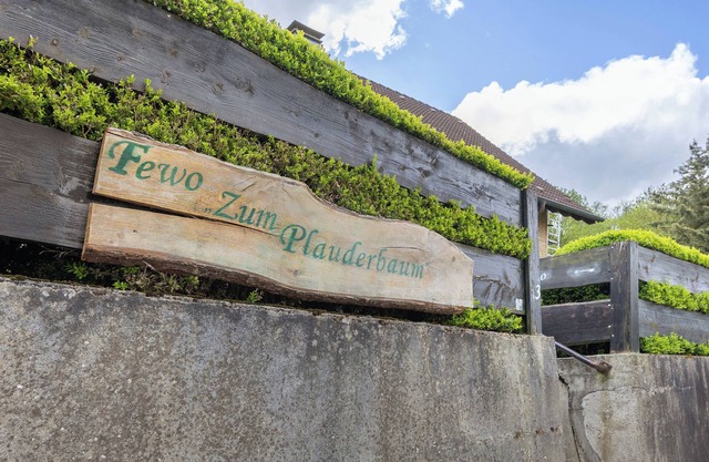 Holiday Apartment 'Zum Plauderbaum' with Private Terrace, Private Garden and Private Outdoor Whirlpool