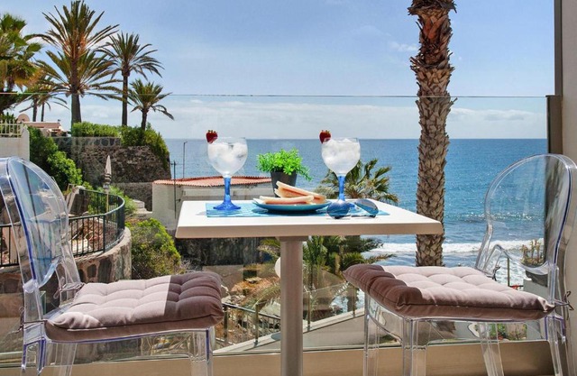 Holiday flat with breathtaking sea view in Maspalomas
