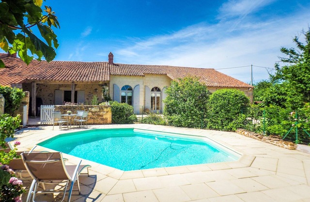 Holiday Home Saint-Laurent Pool & Garden