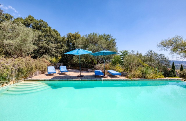 Holiday Home 'Mas Grand Bosc' with Shared Pool, Private Terrace and Wi-Fi