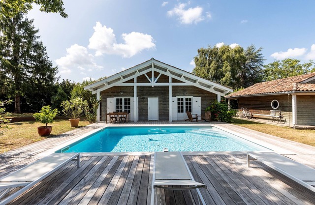 Holiday Home 'La Maison Des Voyages' with Private Pool, Private Terrace and Wi-Fi