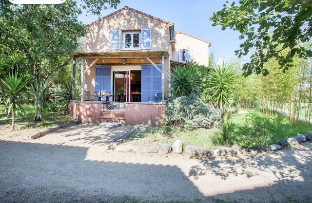 Holiday Home in Corsica by the Sea