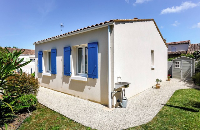 Holiday Home "Begognias" with Private Terrace