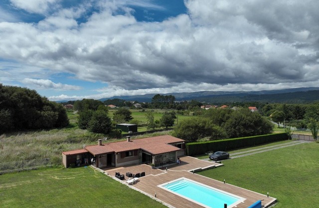 Holiday Home 'Agro Dos Mouriños' with Mountain View, Wi-Fi and Air Conditioning