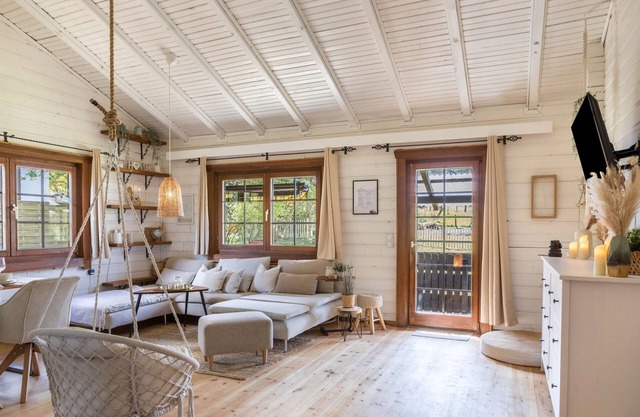 Holiday Home 'Almhütte ' with Terrace, Garden and Wi-Fi