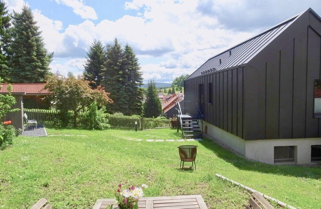 Holiday Home 'Alte Tischlerei Engelsbach' with Mountain View, Private Garden and Wi-Fi
