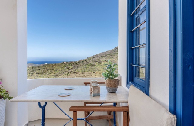 Holiday Home 'Anastasia The Traditional House' with Sea View, Balcony and Wi-Fi