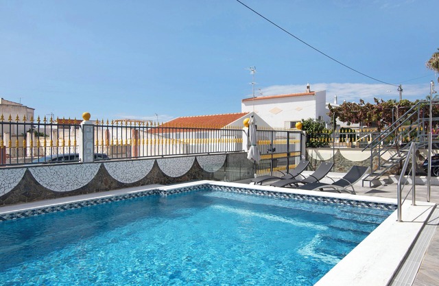 Holiday Home "Andar Paraíso" with Sea View, Private Pool and Wi-Fi