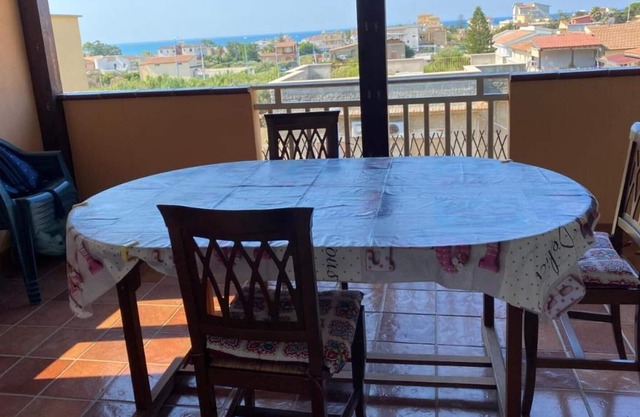 Holiday Home "Angelisa's House" with Sea View, Wi-Fi, Terrace & Balcony