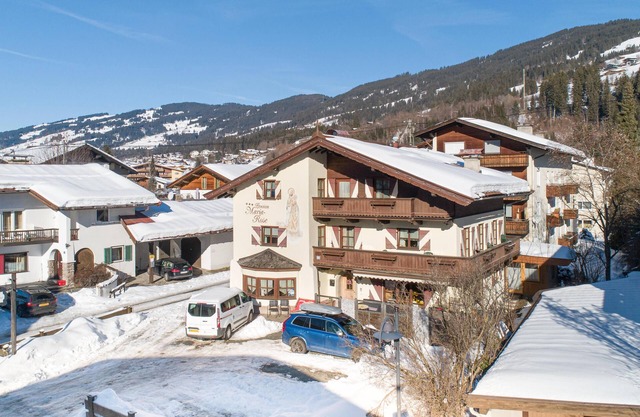 Holiday home with sauna near ski lift