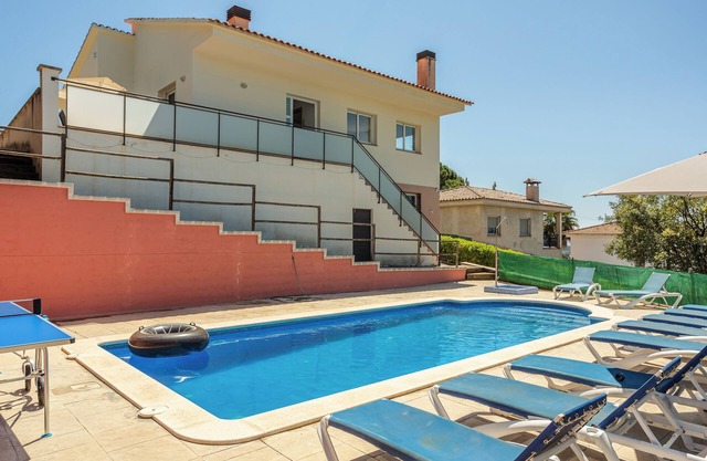 Holiday Home 'Azzure' with Sea View, Wi-Fi and Air Conditioning