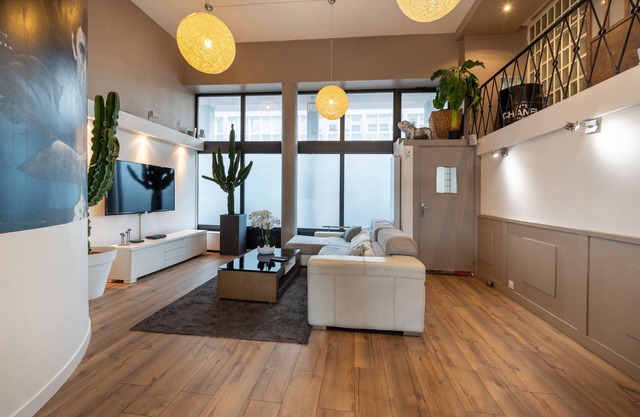 Holiday Home 'Beau Loft Lorient - Centre Ville' with Private Terrace and Wi-Fi
