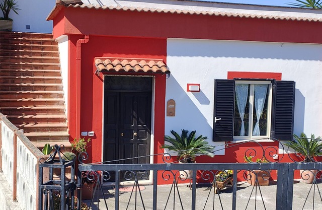 Holiday Home 'Casetta Esmeralda' with Sea View, Private Terrace and Wi-Fi