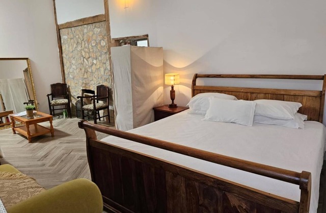 Holiday Home 'Casa Das Flores - Vale Do Guadiana' with Private Terrace, Wi-Fi and Air Conditioning