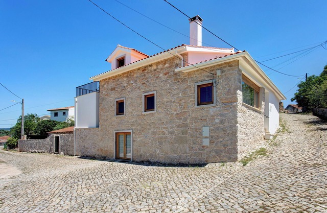 Holiday Home 'Casa Do Pião - Turismo Rural' with Mountain View, Wi-Fi and Air Conditioning