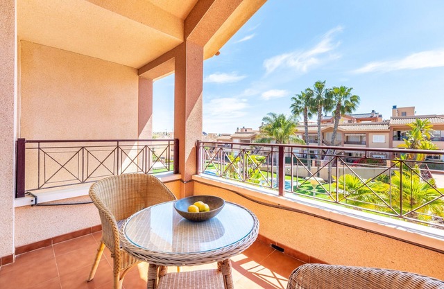 Holiday Home 'casa en la playa con piscina y terraza S.T'