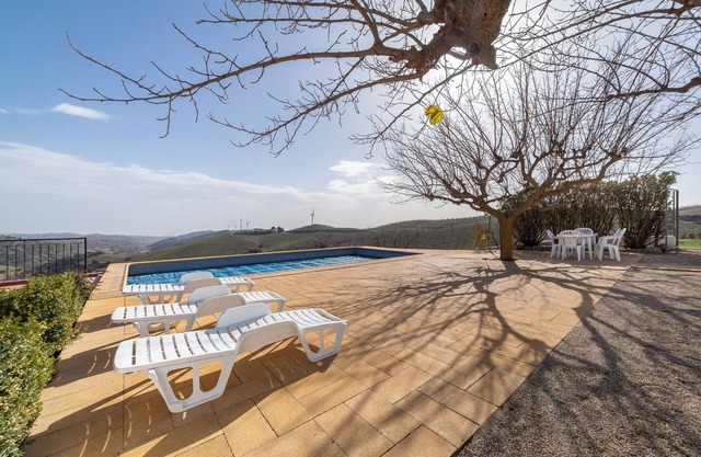 Holiday Home 'Casa Rural Las Cales' with Mountain View, Private Pool and Wi-Fi