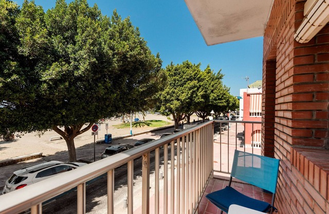 Holiday Home 'Coral Beach' with Sea Views, Wi-Fi and Air Conditioning