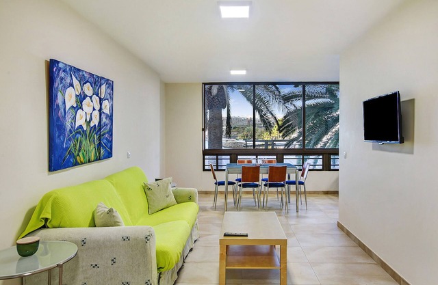 Holiday Home 'Dream Beach Patalavaca' with Sea View & Wi-Fi