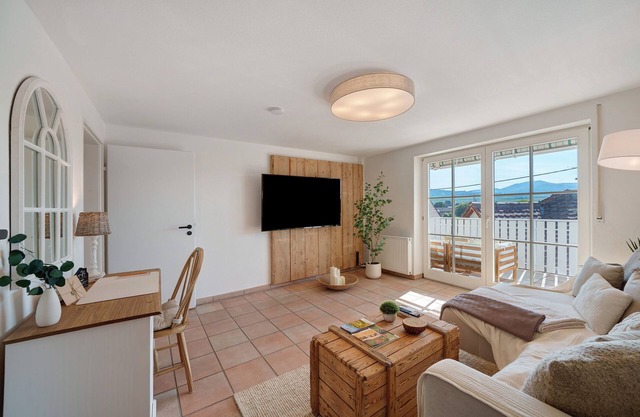 Holiday Home 'Burkheim' with Balcony, Wi-Fi and Private Fitness Room