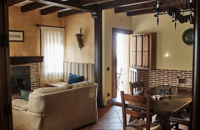 Holiday Home 'El Cantueso 2' with Mountain View, Wi-Fi and Air Conditioning