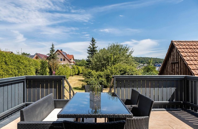 Holiday Home 'Ferienhaus Barockhaus Fulda' with Private Terrace, Private Garden and Wi-Fi
