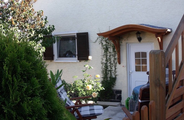 Holiday Home 'Ferienhaus Apfelblüte' with Mountain View, Private Terrace and Wi-Fi